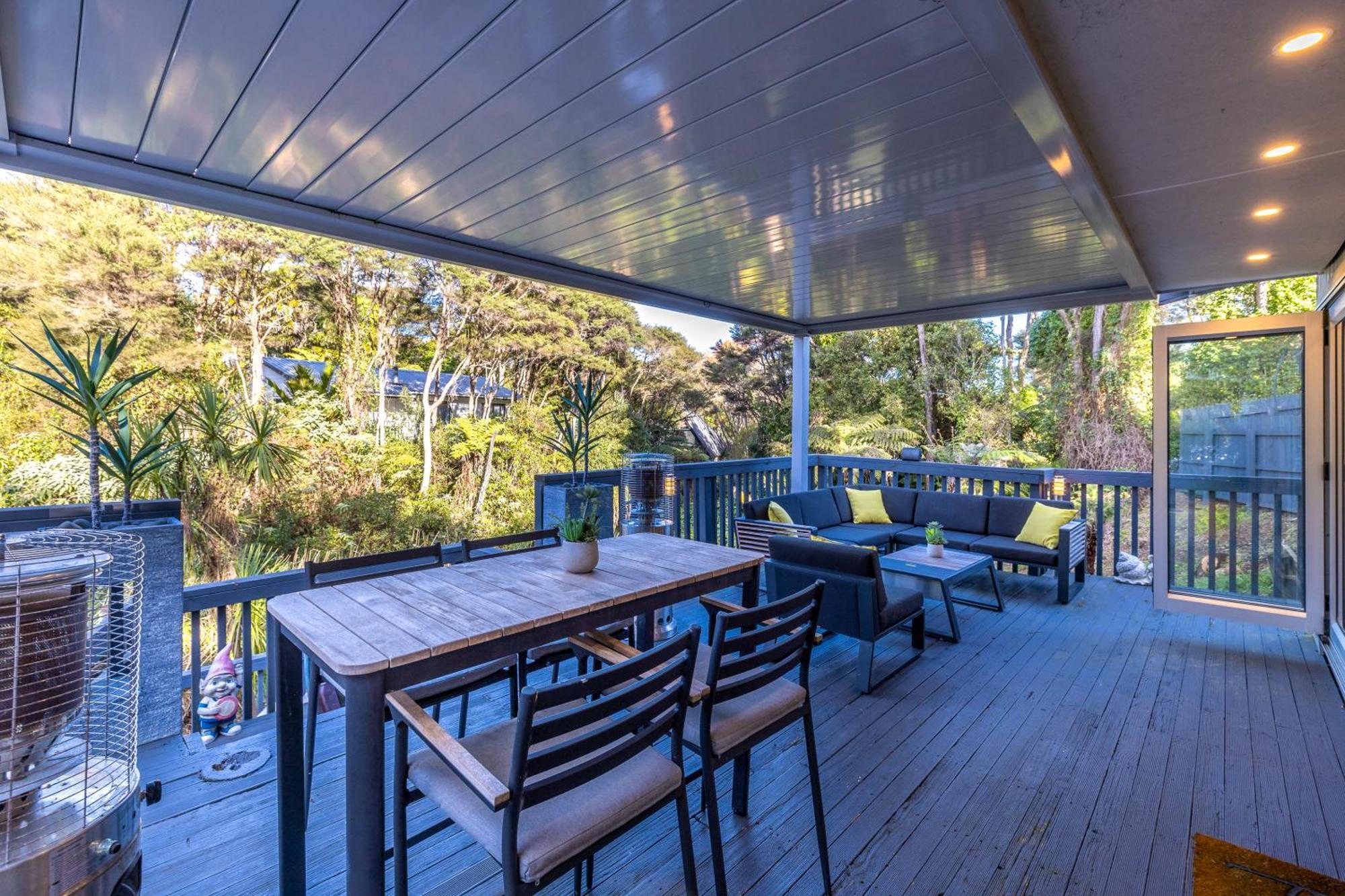 Island Sanctuary - Waiheke Holiday Home Ostend Exterior foto