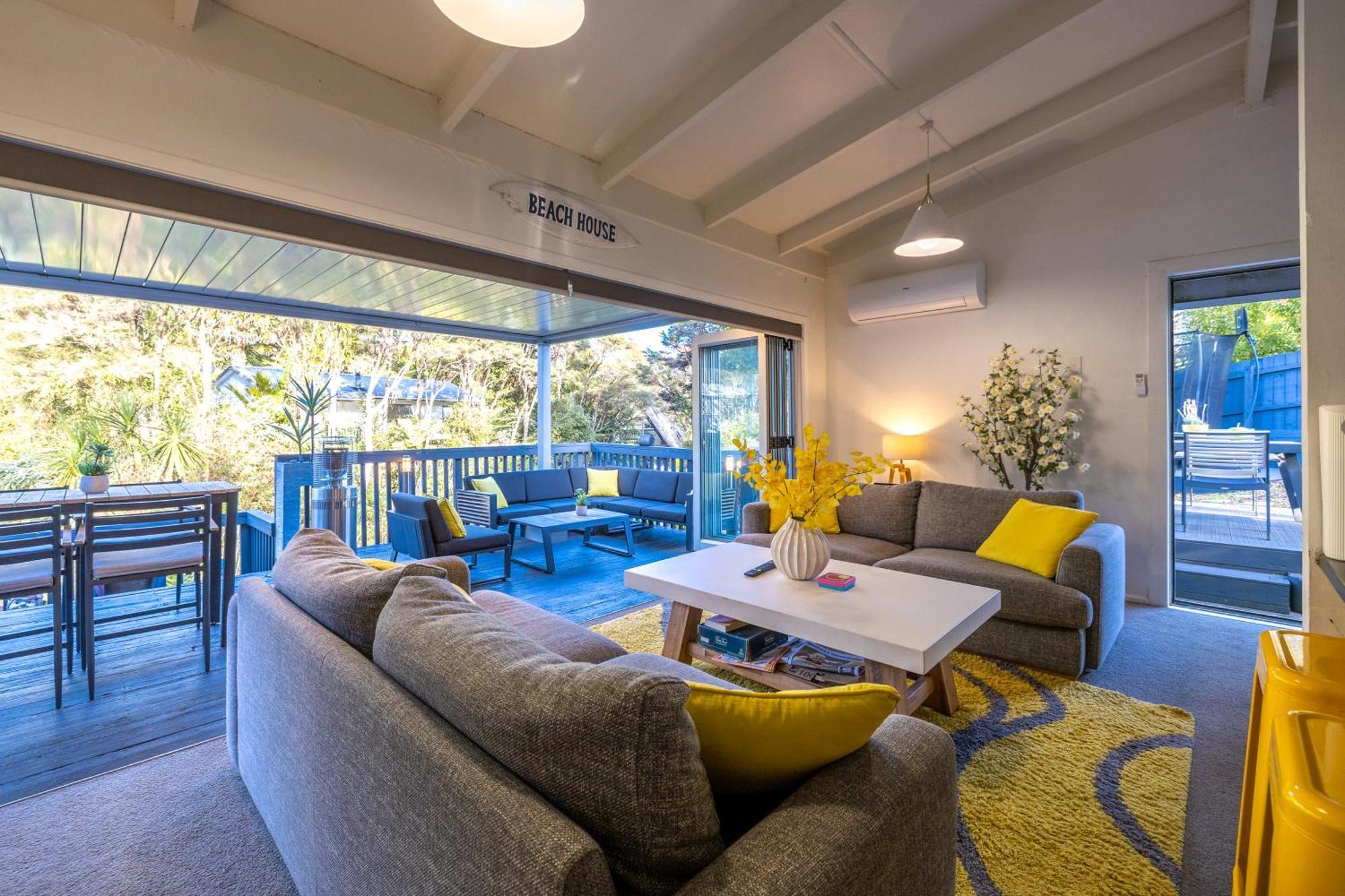 Island Sanctuary - Waiheke Holiday Home Ostend Exterior foto