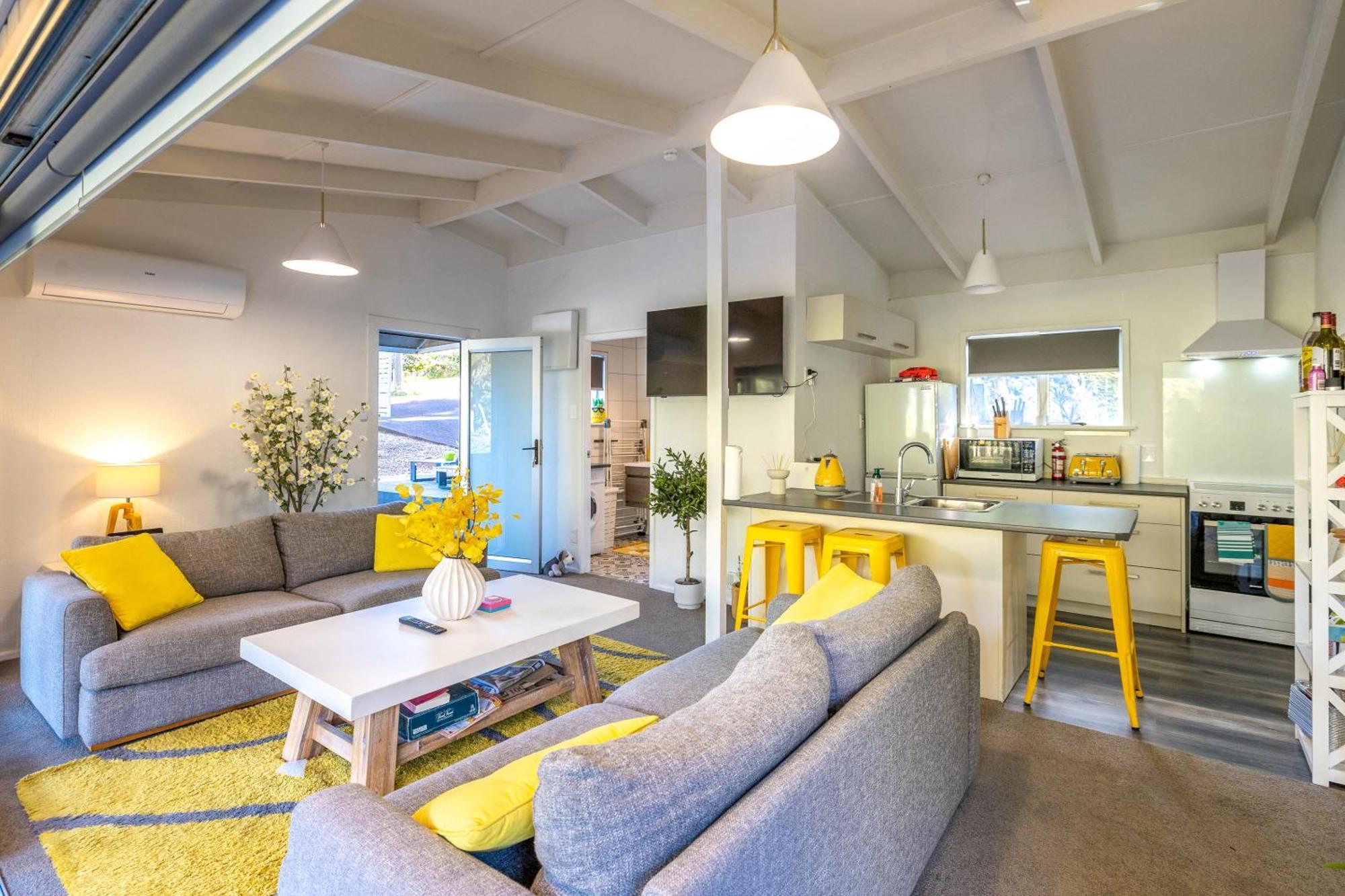 Island Sanctuary - Waiheke Holiday Home Ostend Exterior foto