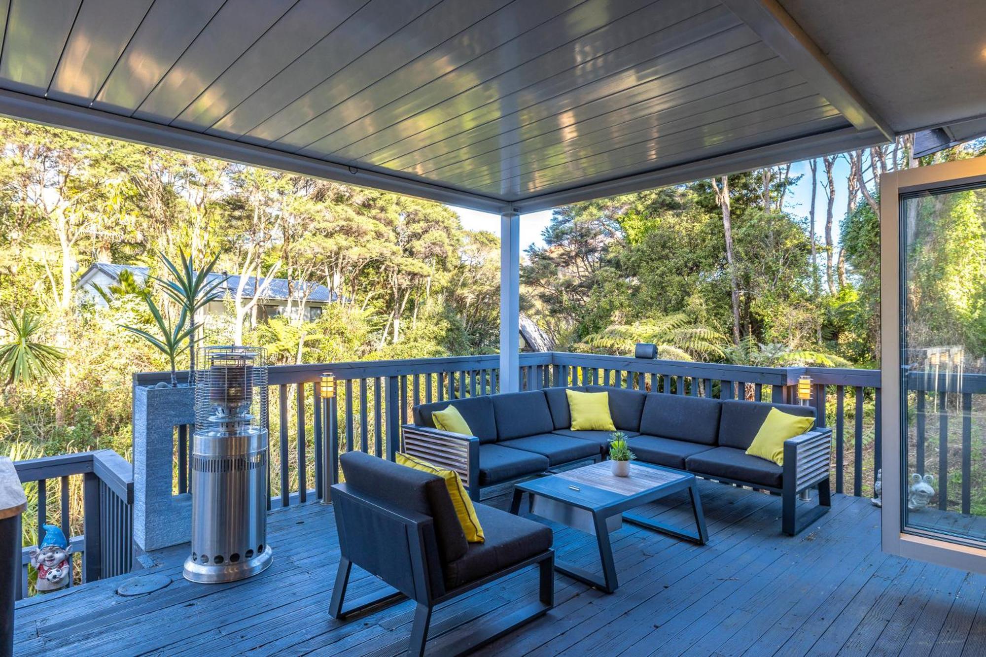 Island Sanctuary - Waiheke Holiday Home Ostend Exterior foto